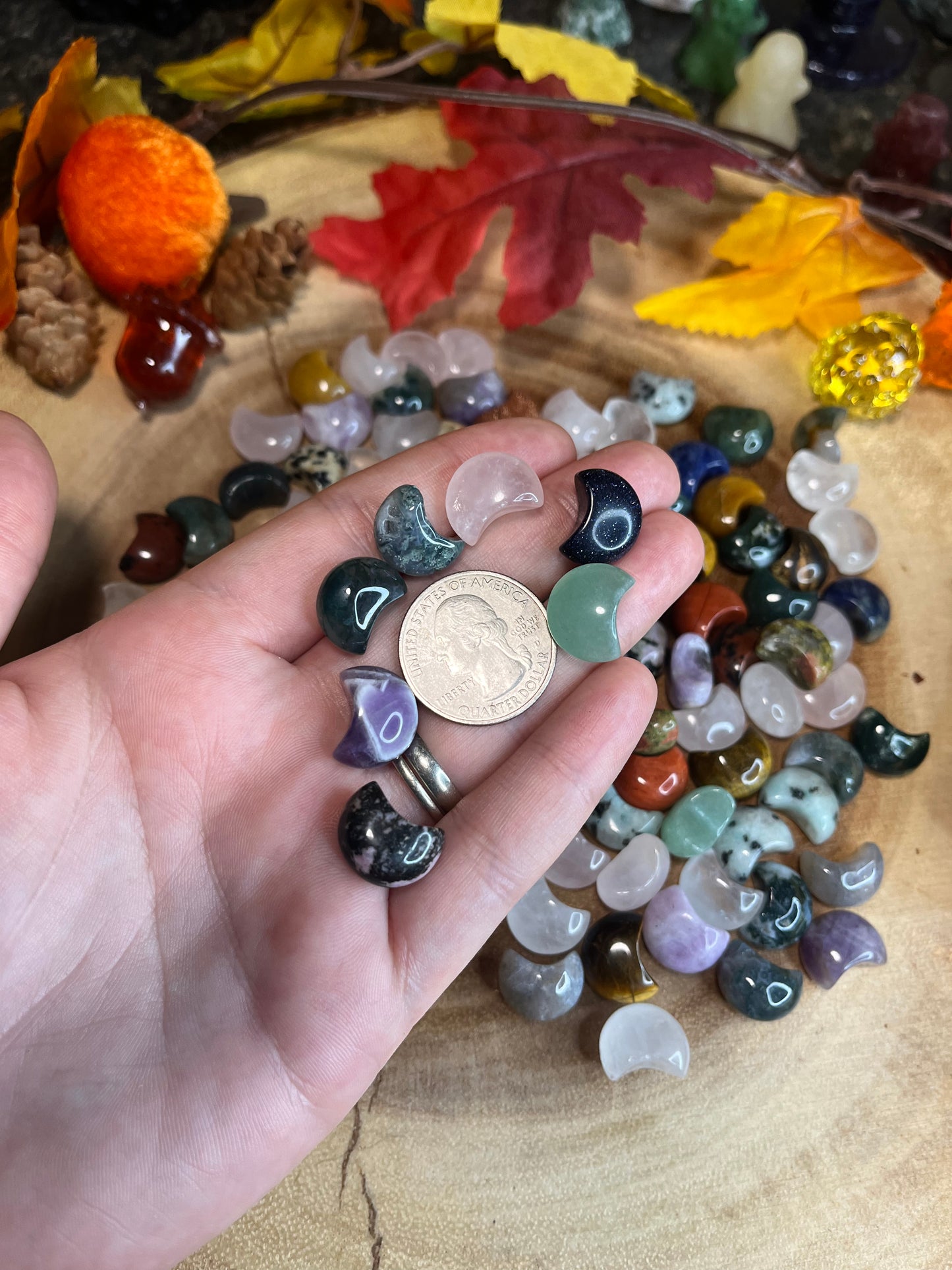Tiny Crystal Moons (1pc)