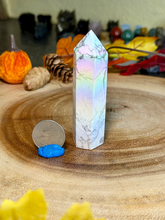 Aura Howlite Tower