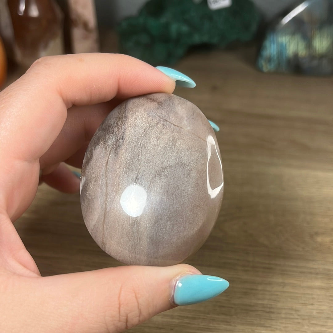 HQ Peach Moonstone Palm Stones